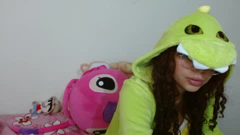 luna_rios69 online show from June 3, 7:12 am
