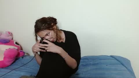 luna_rios69 online show from June 30, 7:09 am