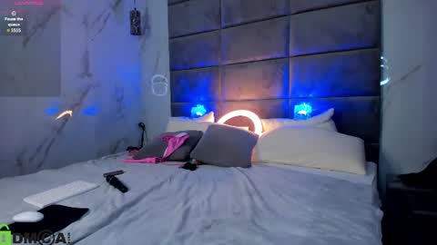 luna_sinn online show from August 11, 3:36 pm