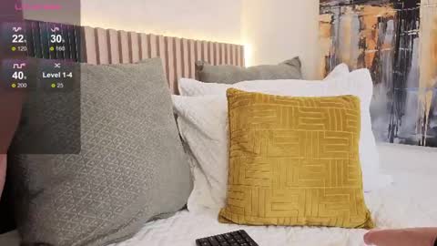 luna_valle online show from August 6, 10:42 pm