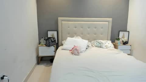 lunaa08 online show from June 19, 10:21 pm