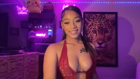 lunaa_11 online show from May 8, 4:58 am