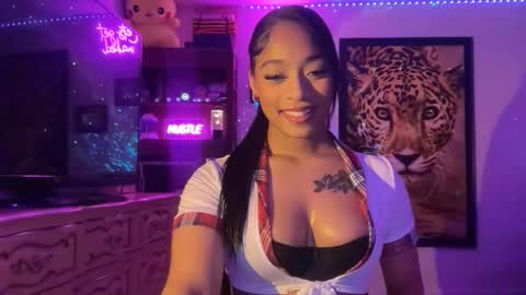 lunaa_11 online show from June 11, 7:14 am