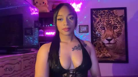 lunaa_11 online show from June 12, 7:26 am