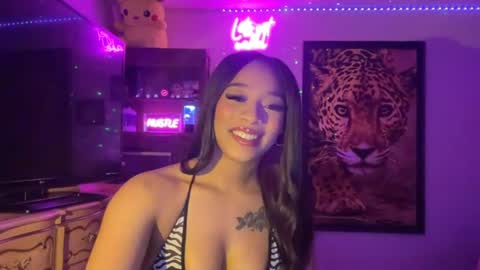 lunaa_11 online show from June 25, 7:33 am