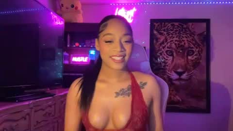 lunaa_11 online show from July 25, 7:23 am