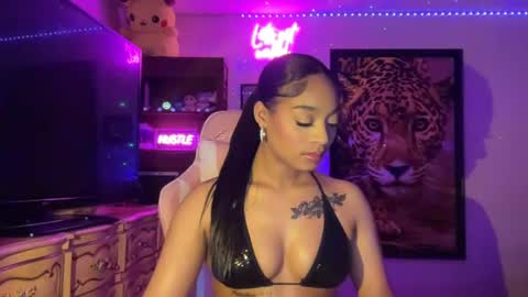lunaa_11 online show from July 29, 8:21 am