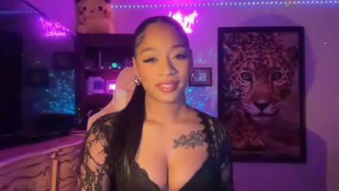 lunaa_11 online show from August 14, 6:28 am