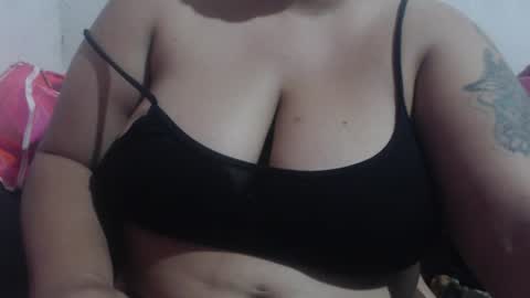 lunaa_milk online show from July 18, 7:31 am