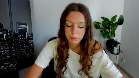 lunaa_x44 online show from August 16, 10:08 am