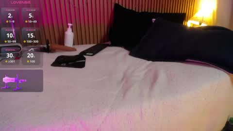 lunaaa_07 online show from May 2, 12:42 pm