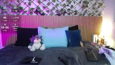 lunaaa_07 online show from May 13, 6:35 am