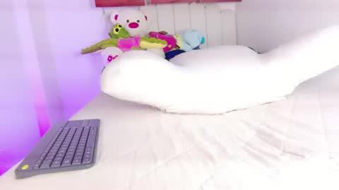 lunabigbooty_ online show from June 16, 1:15 am