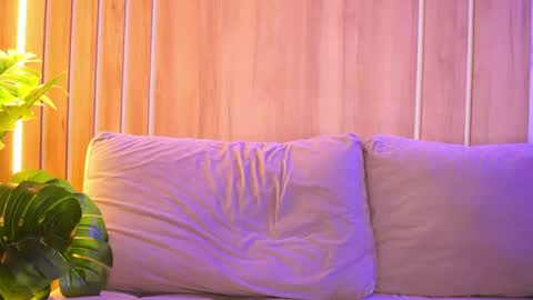 LunaBlis online show from August 9, 12:39 pm