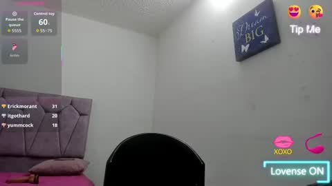 lunabrillante1972 online show from July 13, 3:57 am