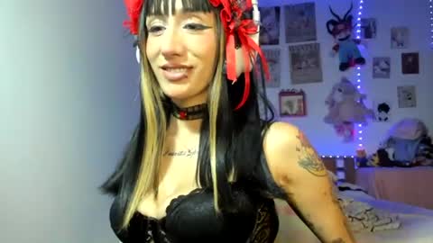 lunacristal_moon online show from July 20, 10:35 pm