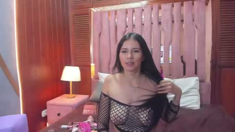 Lunadarck online show from August 7, 1:11 pm