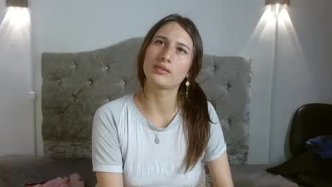 lunaembercs online show from August 18, 7:25 am
