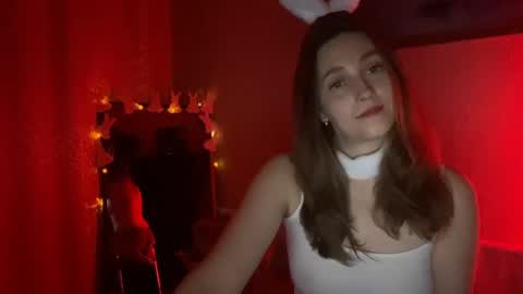 lunafeather online show from April 3, 9:12 pm
