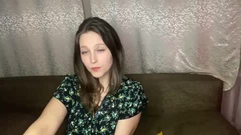 lunafeather online show from April 5, 6:22 pm