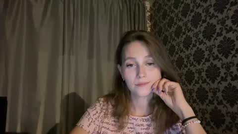 lunafeather online show from June 15, 8:51 pm