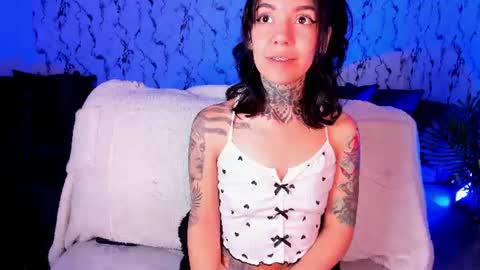 Lunai . special show when you reach 10000 followers .  online show from August 11, 11:18 pm