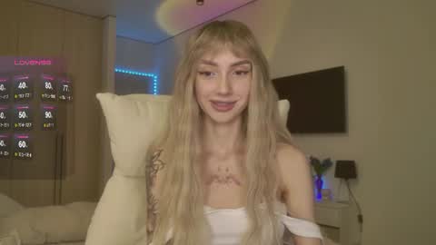 Luna online show from June 22, 11:38 pm