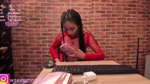 Luna  online show from August 9, 12:17 pm