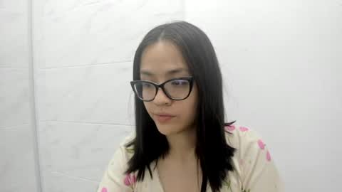 Luna  online show from August 11, 8:22 pm