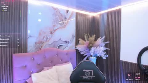 LUNA KITTY  online show from August 8, 6:19 pm