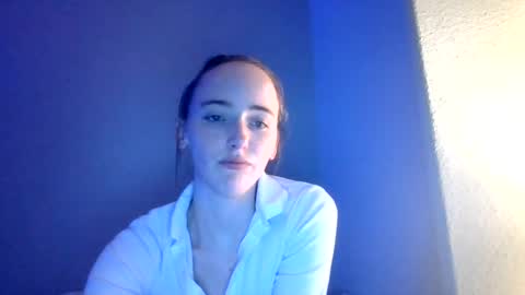 lunapixie2020 online show from August 11, 1:40 am