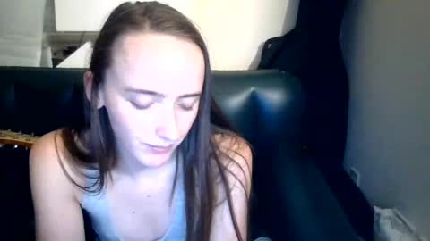 lunapixie2020 online show from August 12, 10:39 am
