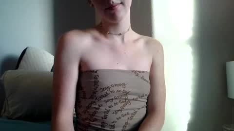 lunapixie2020 online show from August 13, 12:24 am