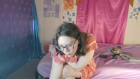 lunaquinn45 online show from August 14, 3:15 pm