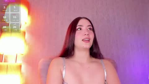 lunar_leen online show from August 4, 7:33 pm