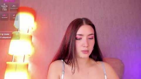 lunar_leen online show from August 4, 11:35 pm