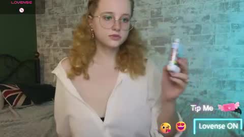 lunardreammelissa online show from August 13, 10:40 am