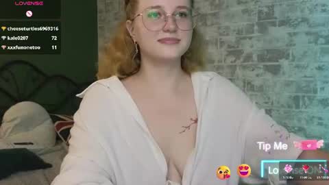 lunardreammelissa online show from August 13, 1:58 pm