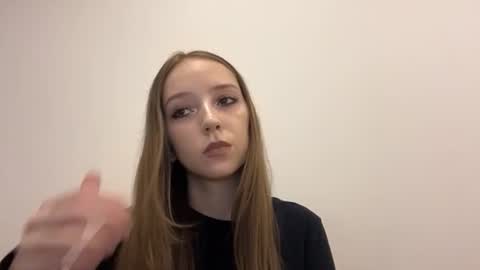 lunarleya online show from July 28, 6:14 pm