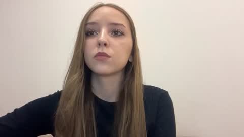 lunarleya online show from August 7, 4:51 pm