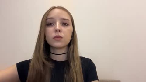 lunarleya online show from August 9, 6:42 pm