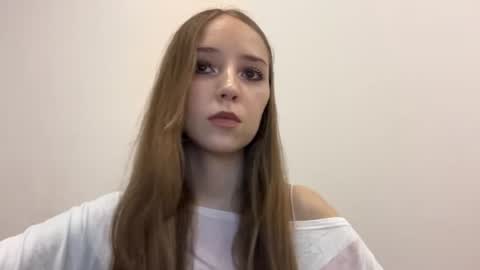 lunarleya online show from August 11, 7:38 pm