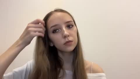 lunarleya online show from August 11, 8:44 pm