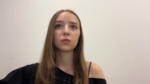 lunarleya online show from August 14, 7:17 pm