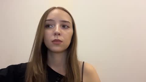 lunarleya online show from August 14, 9:29 pm