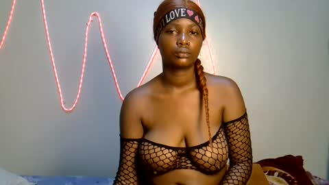 Luxee online show from July 27, 3:28 pm