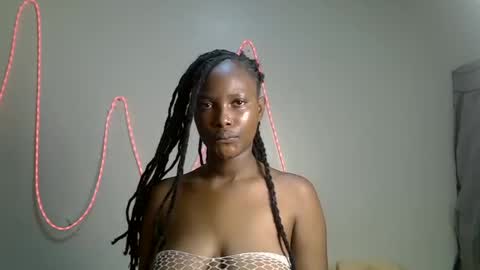 Luxee online show from August 3, 11:12 pm
