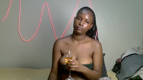 Luxee online show from August 4, 10:51 pm
