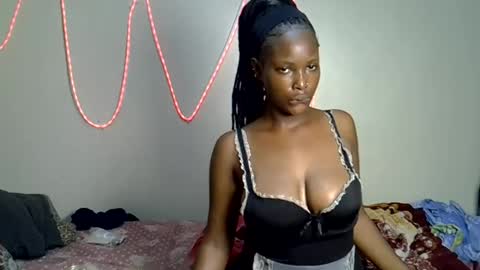 Luxee online show from August 14, 11:36 am