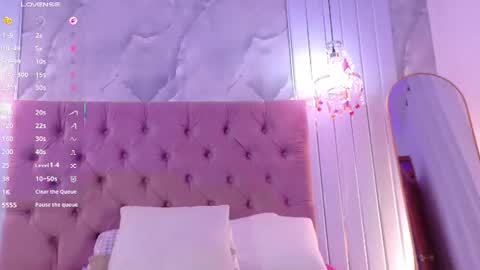 LunaRose-Next Stream at 0545hs GMT online show from August 2, 5:58 am